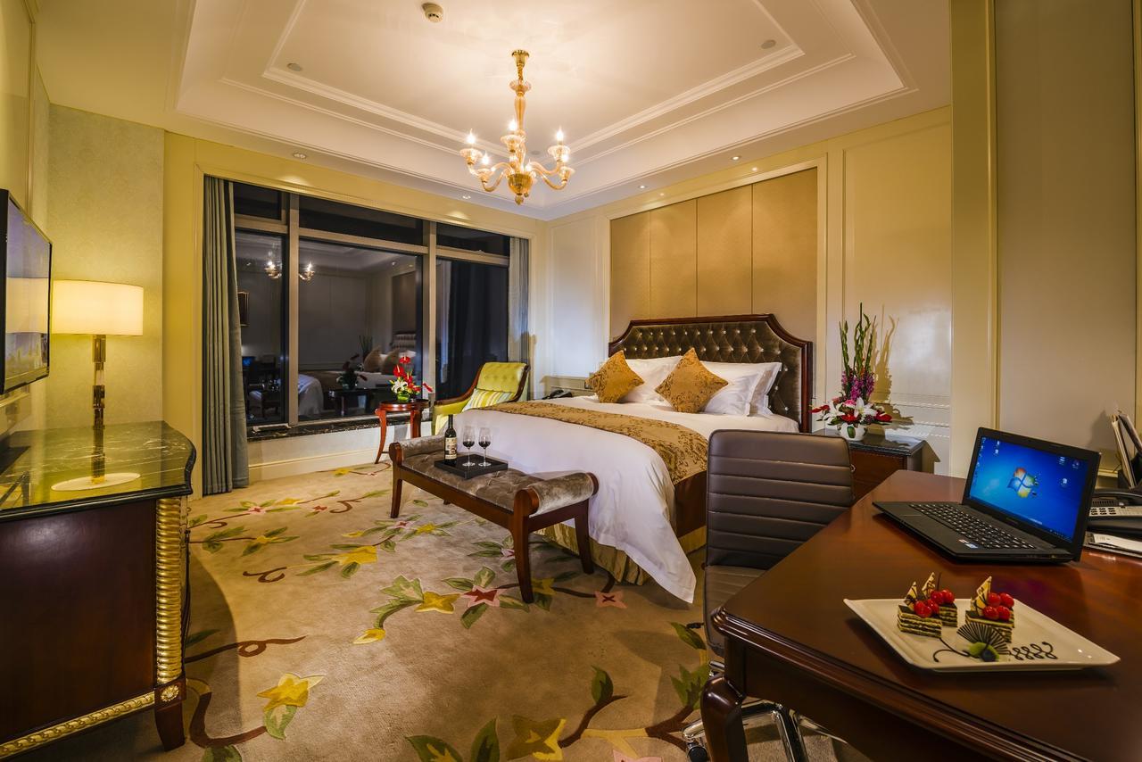Haili New Century Grand Hotel Haiyan Haiyan  Exterior photo